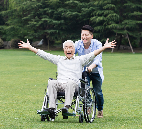 如何为老年人选择好的轮椅